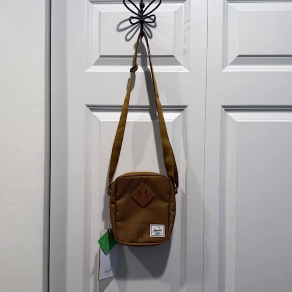 Herschel Supply Co. Heritage Crossbody Bag - Picture 2 of 5